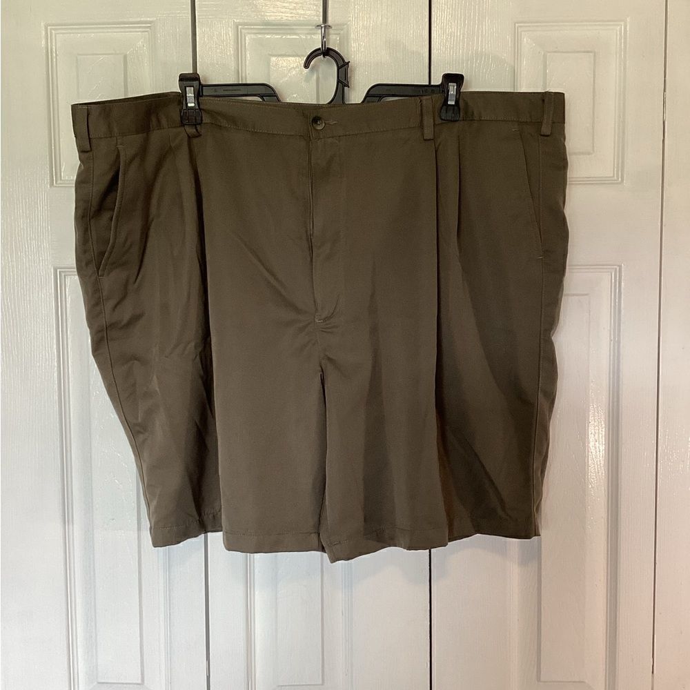 Roundtree & Yorke - Big & Tall Men’s Performance Olive Pleated Short - Sz 50B